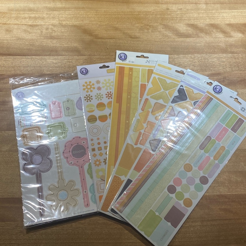 💥  2 for 12 or 4 for 20 💥 K I Memories Chipboard stickers RubOns 💥 As Is (08)